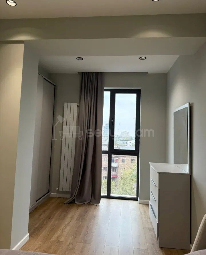 3 Սենյականոց Բնակարան Նորակառույցում, 76քմ, 5/15 հարկ, Դիզայներական Վերանորոգված