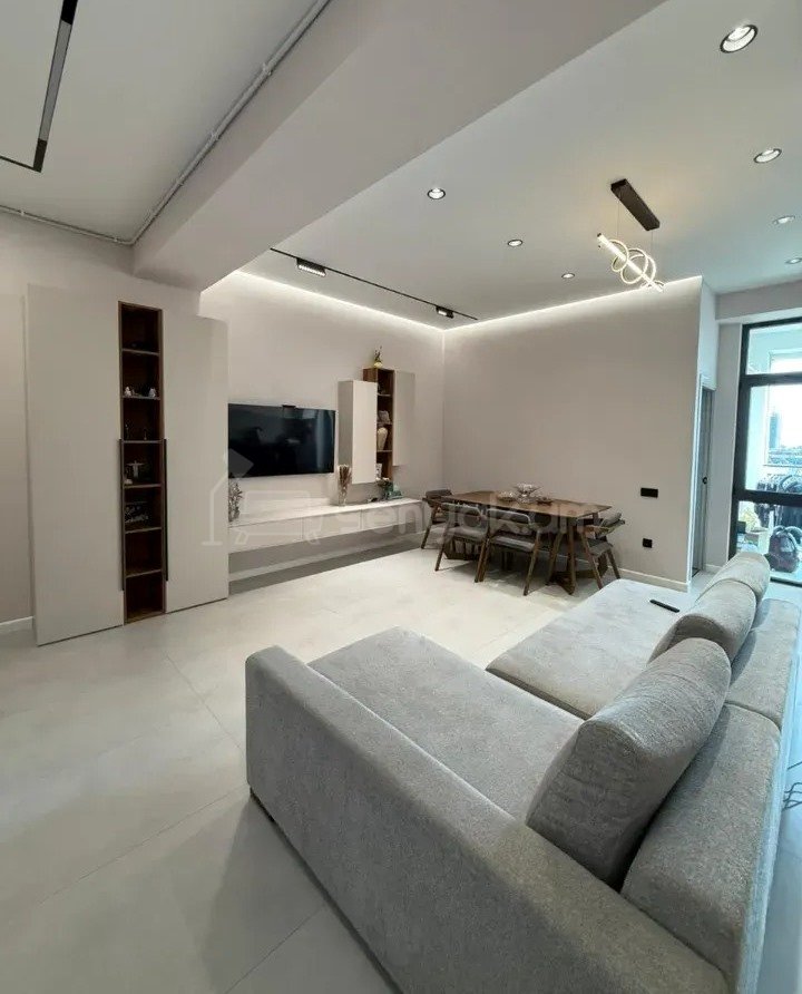 3 Սենյականոց Բնակարան Նորակառույցում, 76քմ, 5/15 հարկ, Դիզայներական Վերանորոգված