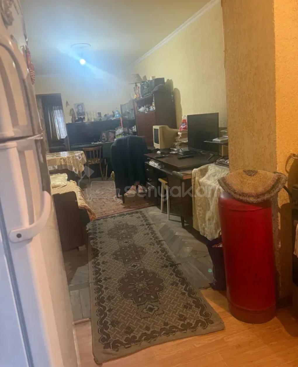 1 Սենյականոց Բնակարան Քարե Շենքում, 33քմ, 1/4 հարկ, Պետական Վիճակում