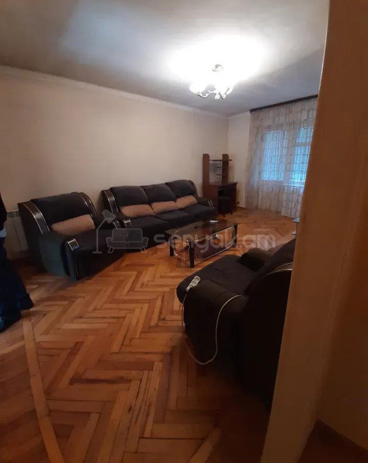 2 Սենյականոց Բնակարան Քարե Շենքում, 57քմ, 5/5 հարկ, Նորմալ Վիճակում