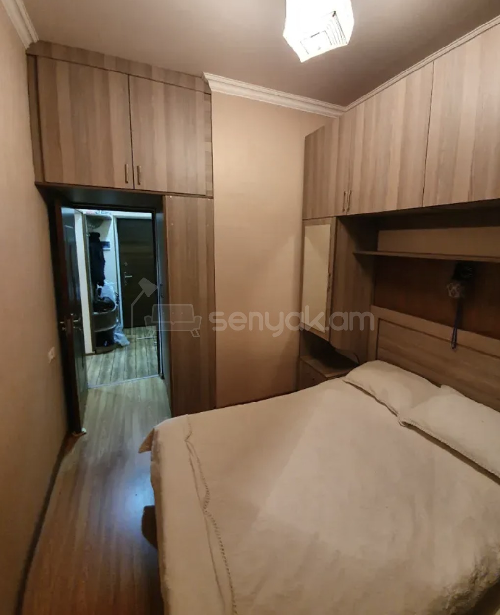 2 Սենյականոց Բնակարան Քարե Շենքում, 35քմ, 4/4 հարկ, Կապիտալ Վերանորոգված