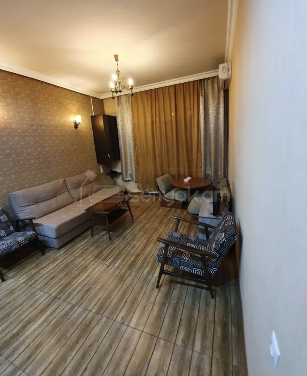 2 Սենյականոց Բնակարան Քարե Շենքում, 35քմ, 4/4 հարկ, Կապիտալ Վերանորոգված