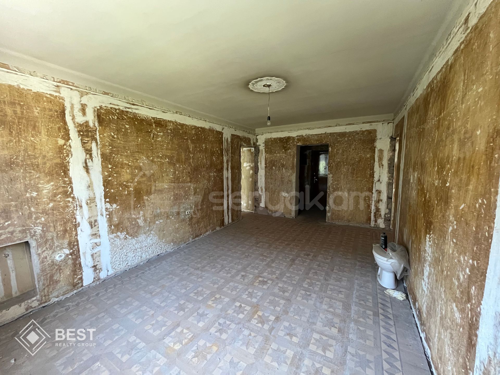 2 Սենյականոց Բնակարան Քարե Շենքում, 67քմ, 5/7 հարկ, Զրոյական Վիճակում