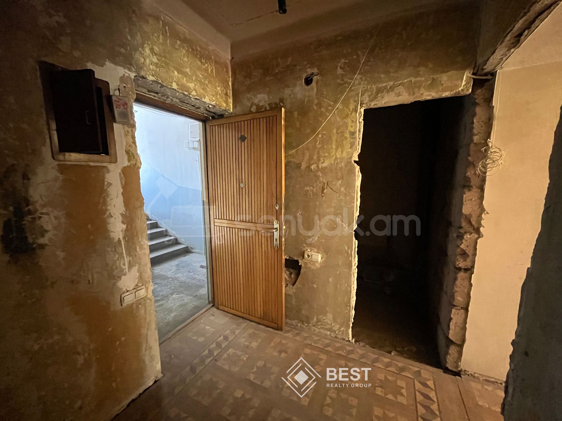 2 Սենյականոց Բնակարան Քարե Շենքում, 67քմ, 5/7 հարկ, Զրոյական Վիճակում