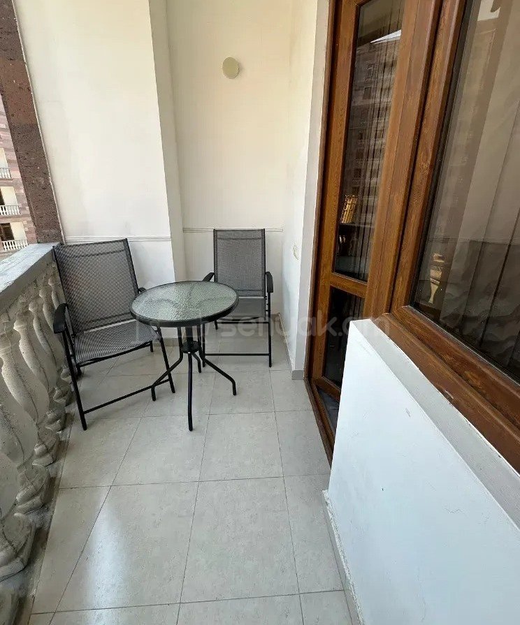 2 Սենյականոց Բնակարան Նորակառույցում, 56քմ, 5/10 հարկ, Կապիտալ Վերանորոգված