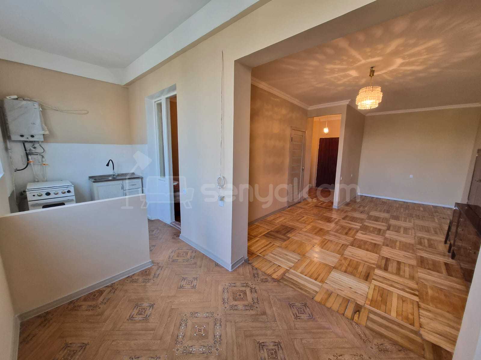 2 Սենյականոց Բնակարան, 41քմ, 2/9 հարկ, Կոսմետիկ Վերանորոգված