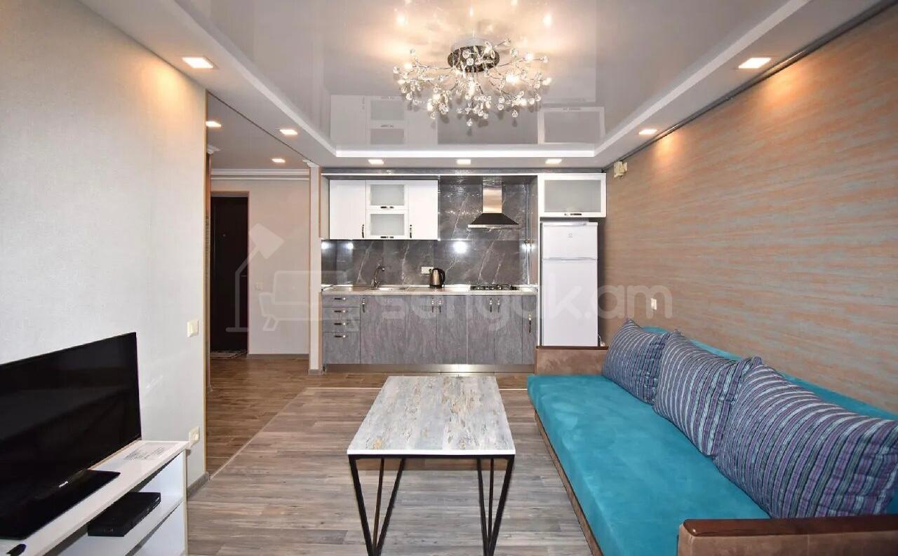 2 Սենյականոց Բնակարան, 38քմ, 3/5 հարկ, Դիզայներական Վերանորոգված