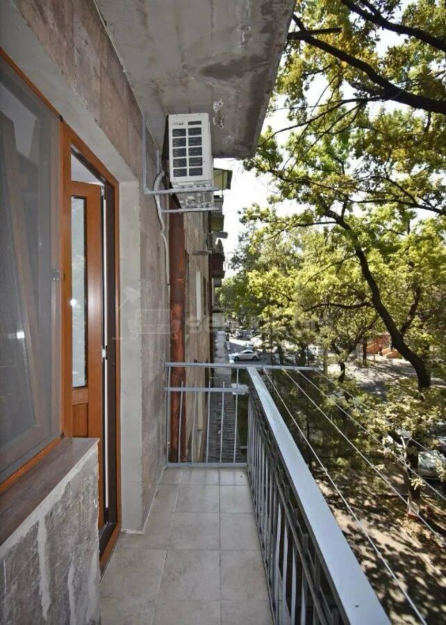 2 Սենյականոց Բնակարան, 38քմ, 3/5 հարկ, Դիզայներական Վերանորոգված