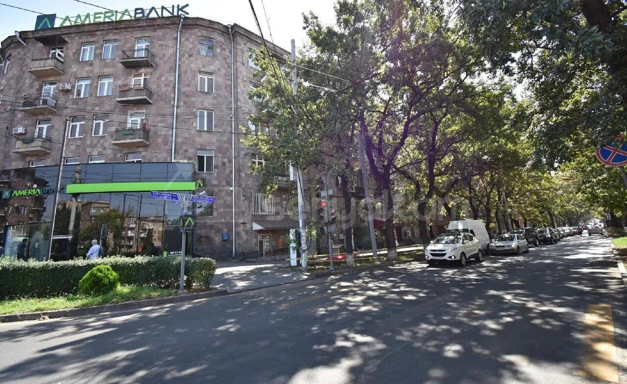 2 Սենյականոց Բնակարան, 38քմ, 3/5 հարկ, Դիզայներական Վերանորոգված