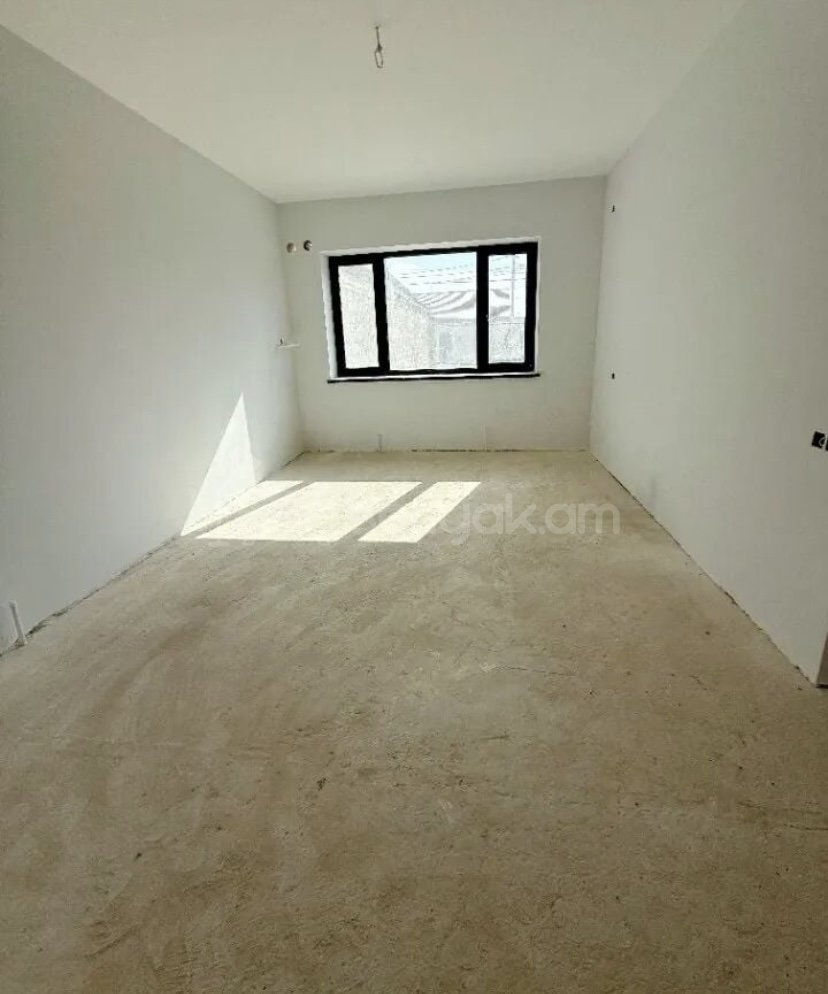 2 Սենյականոց Բնակարան Նորակառույց Քարե Շենքում, 50քմ, 1/2 հարկ, Նորմալ Վիճակում