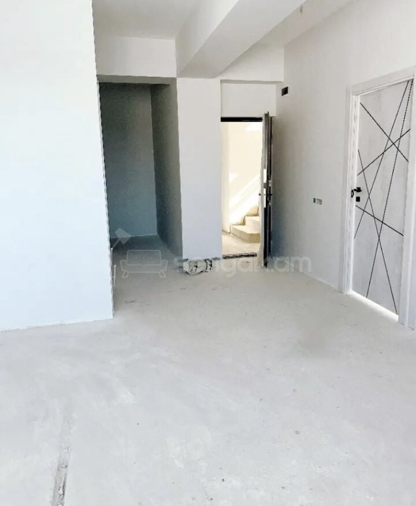 2 Սենյականոց Բնակարան Նորակառույց Քարե Շենքում, 50քմ, 1/2 հարկ, Նորմալ Վիճակում