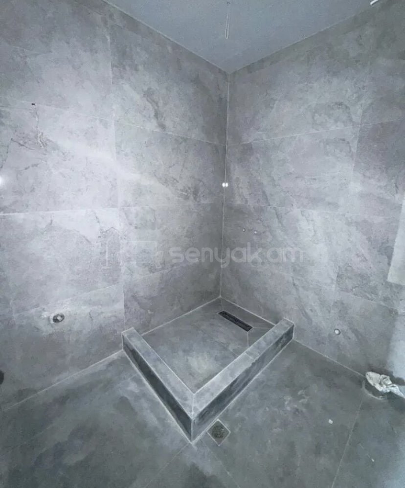 2 Սենյականոց Բնակարան Նորակառույց Քարե Շենքում, 50քմ, 1/2 հարկ, Նորմալ Վիճակում