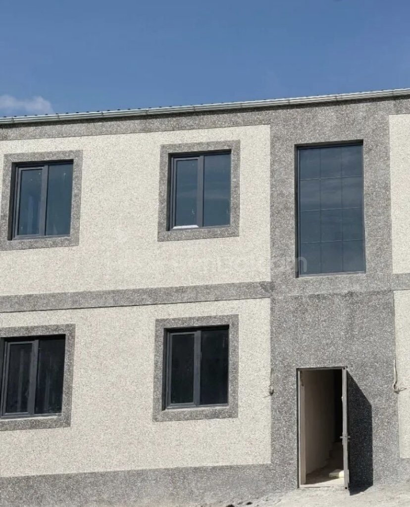 2 Սենյականոց Բնակարան Նորակառույց Քարե Շենքում, 50քմ, 1/2 հարկ, Նորմալ Վիճակում