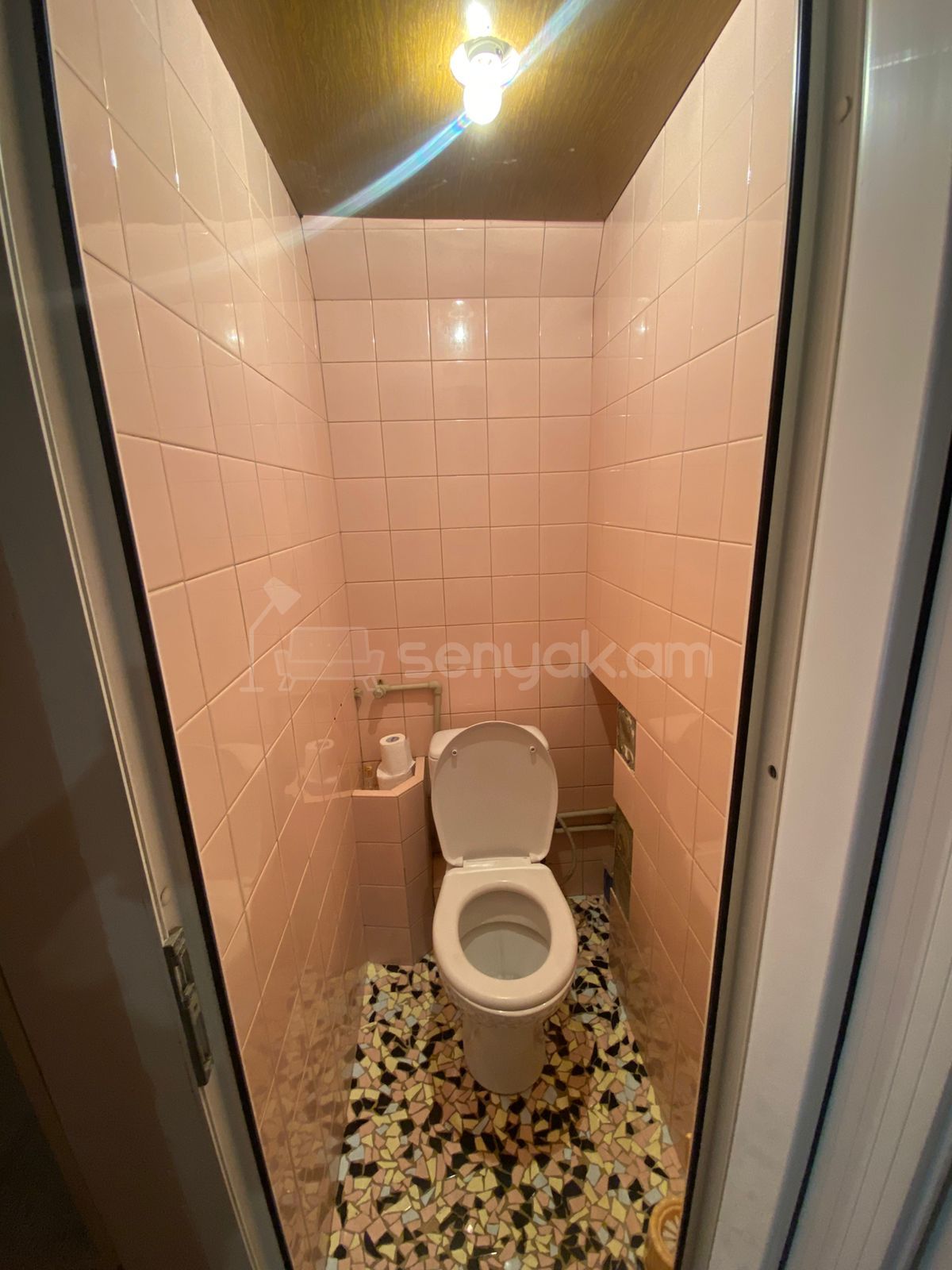 3 Սենյականոց Բնակարան Քարե Շենքում, 75քմ, 4/5 հարկ, Նորմալ Վիճակում