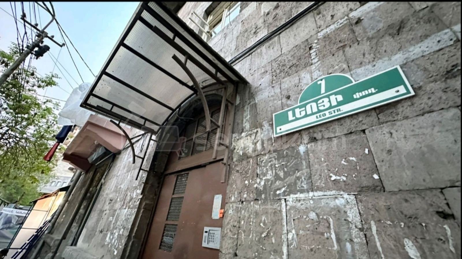 2 Սենյականոց Բնակարան Քարե Շենքում, 50քմ, 5/5 հարկ, Կապիտալ Վերանորոգված, Կահավորված, Արևկող