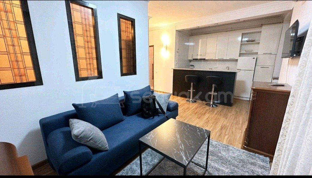 2 Սենյականոց Բնակարան Քարե Շենքում, 50քմ, 5/5 հարկ, Կապիտալ Վերանորոգված, Կահավորված, Արևկող