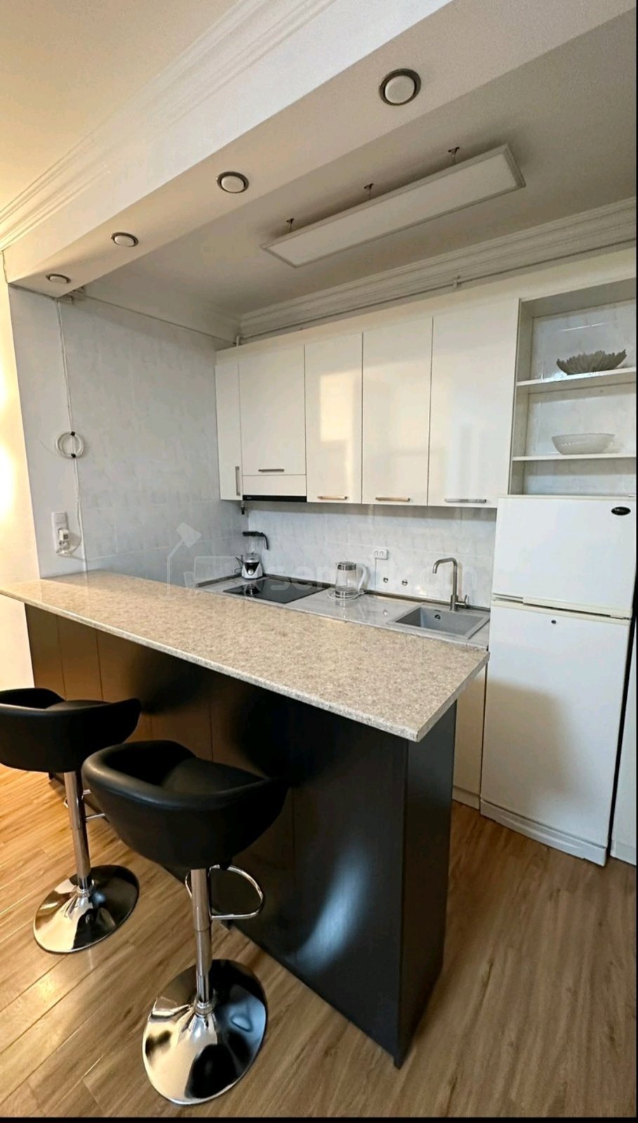 2 Սենյականոց Բնակարան Քարե Շենքում, 50քմ, 5/5 հարկ, Կապիտալ Վերանորոգված, Կահավորված, Արևկող