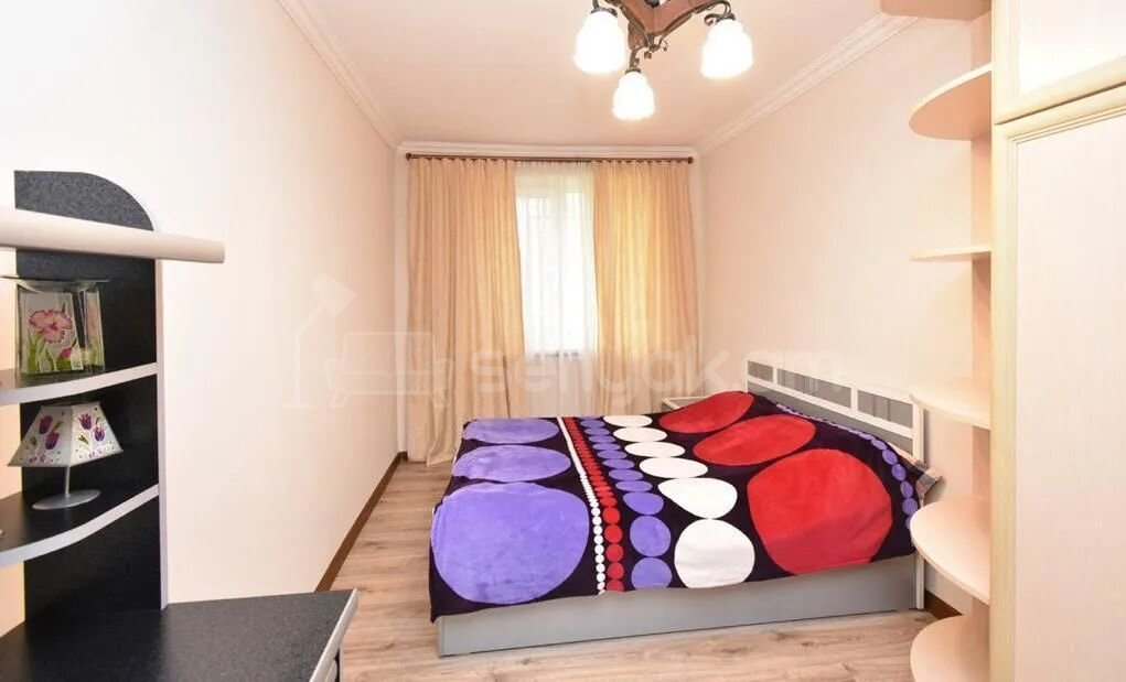 2 Սենյականոց Բնակարան Քարե Շենքում, 70քմ, 1/4 հարկ, Կապիտալ Վերանորոգված, Կահավորված