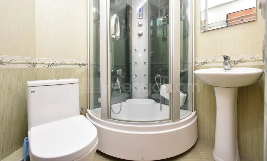 2 Սենյականոց Բնակարան Քարե Շենքում, 70քմ, 1/4 հարկ, Կապիտալ Վերանորոգված, Կահավորված