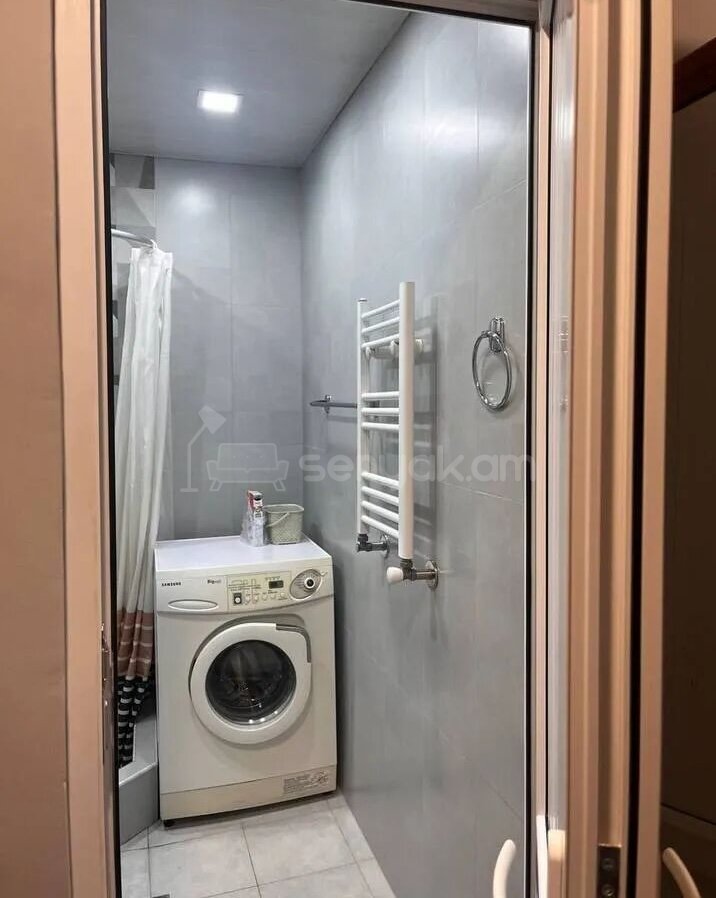 1 Սենյականոց Բնակարան, 43քմ, 6/10 հարկ, Կապիտալ Վերանորոգված, Կահավորված