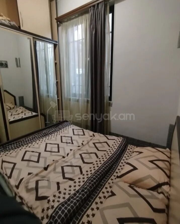 2 Սենյականոց Բնակարան Քարե Շենքում, 33քմ, 1/5 հարկ, Կապիտալ Վերանորոգված