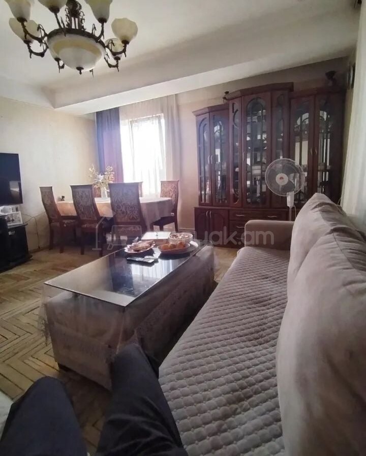 3 Սենյականոց Բնակարան, 83քմ, 11/14 հարկ, Նորմալ Վիճակում