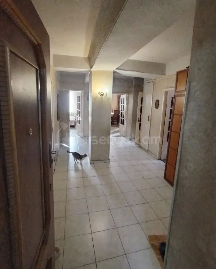 3 Սենյականոց Բնակարան, 83քմ, 11/14 հարկ, Նորմալ Վիճակում