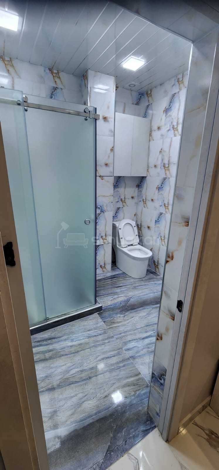 4 Սենյականոց Բնակարան Քարե Շենքում, 100քմ, 2/4 հարկ, Դիզայներական Վերանորոգված, Կահավորված