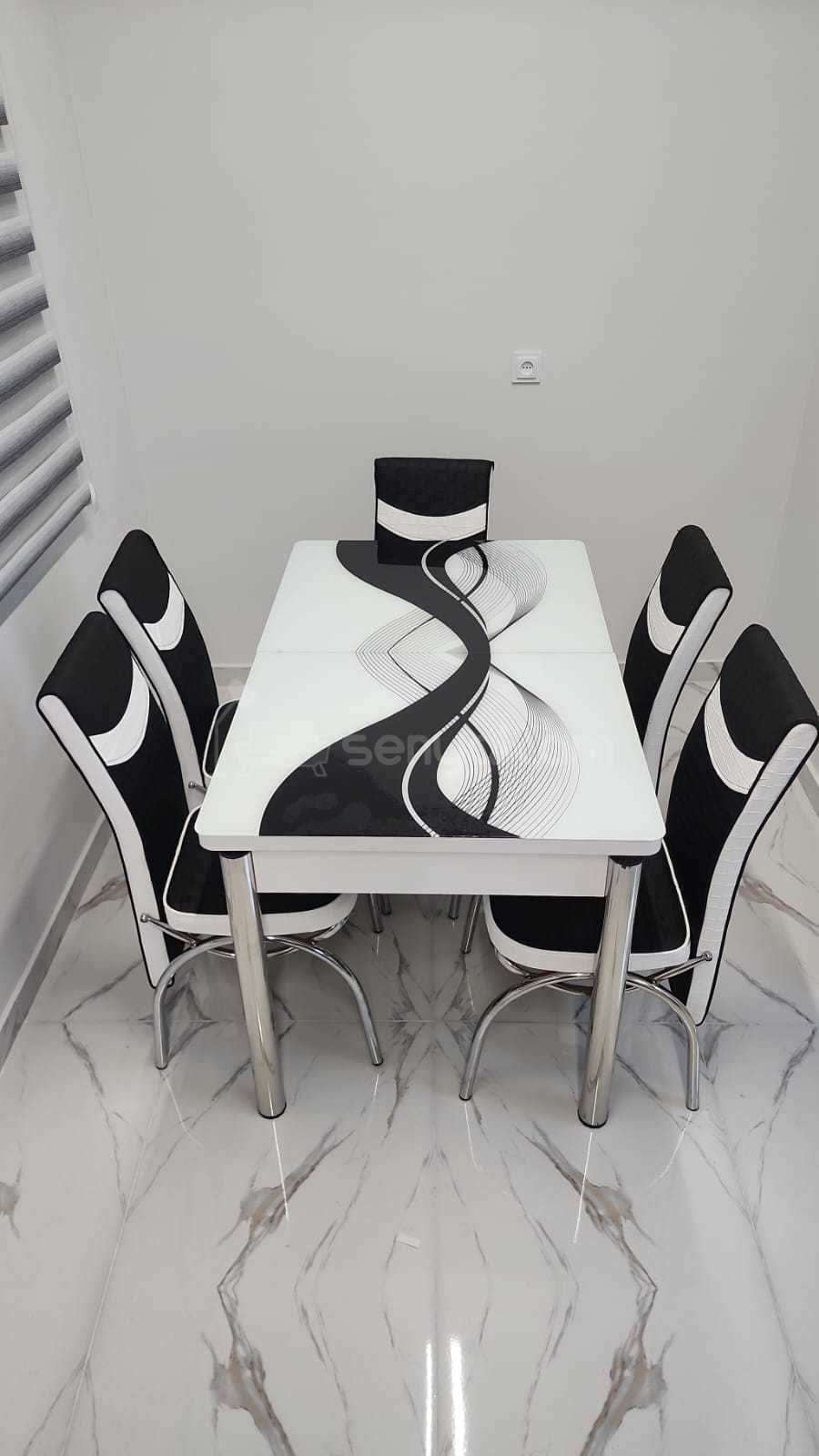 4 Սենյականոց Բնակարան Քարե Շենքում, 100քմ, 2/4 հարկ, Դիզայներական Վերանորոգված, Կահավորված