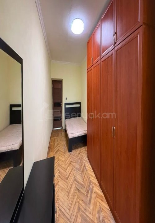 3 Սենյականոց Բնակարան Քարե Շենքում, 57քմ, 5/5 հարկ, Կոսմետիկ Վերանորոգված, Կահավորված, Արևկող