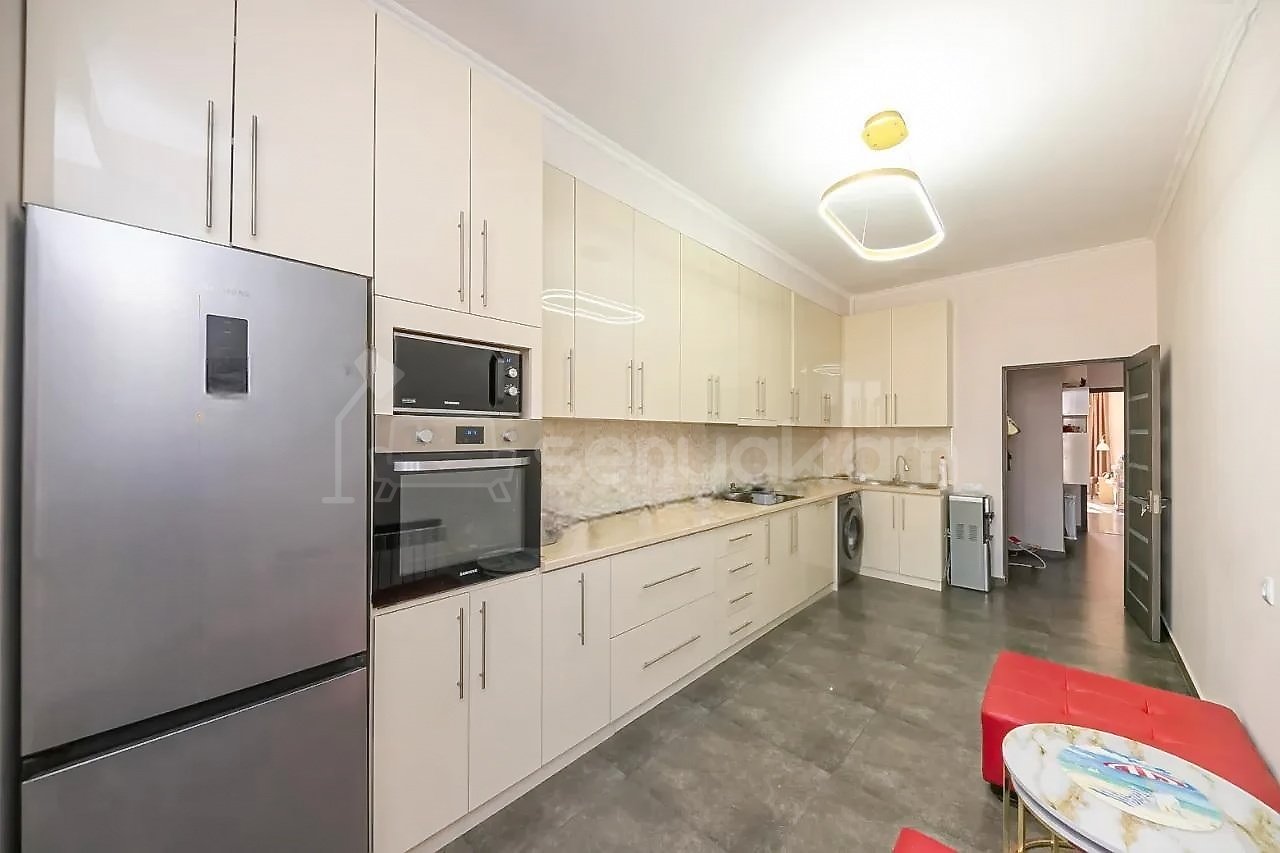 3 Սենյականոց Բնակարան Նորակառույցում, 93քմ, 10/11 հարկ, Կապիտալ Վերանորոգված