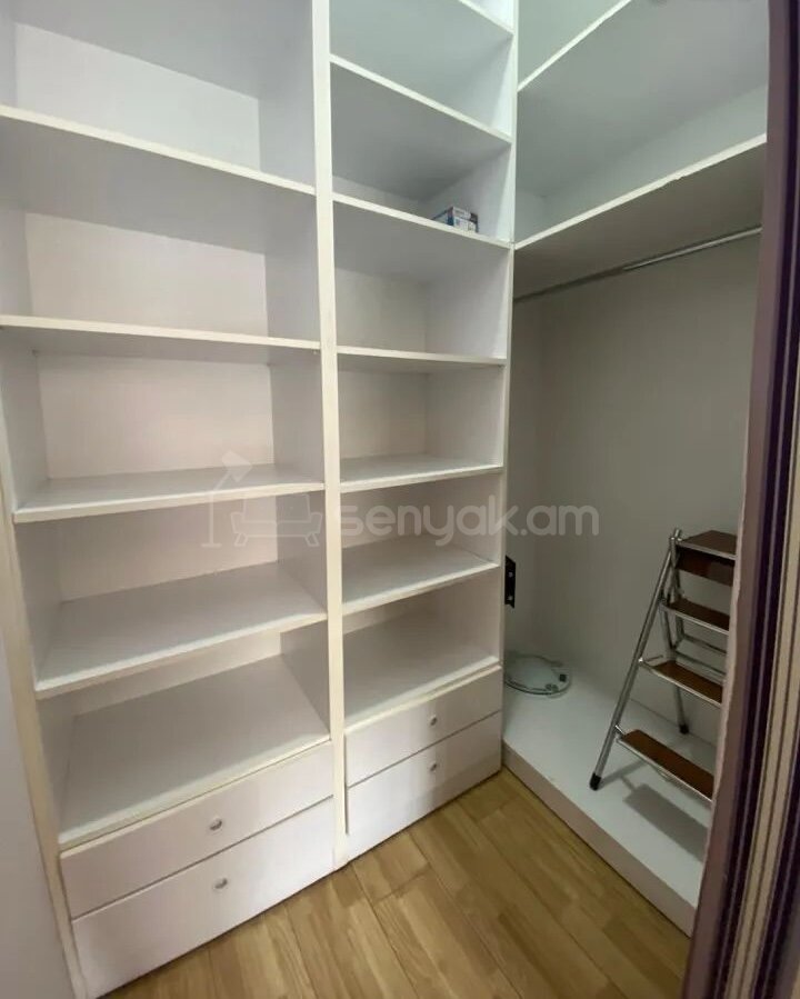 2 Սենյականոց Բնակարան Քարե Շենքում, 80քմ, 2/5 հարկ, Կապիտալ Վերանորոգված, Կահավորված