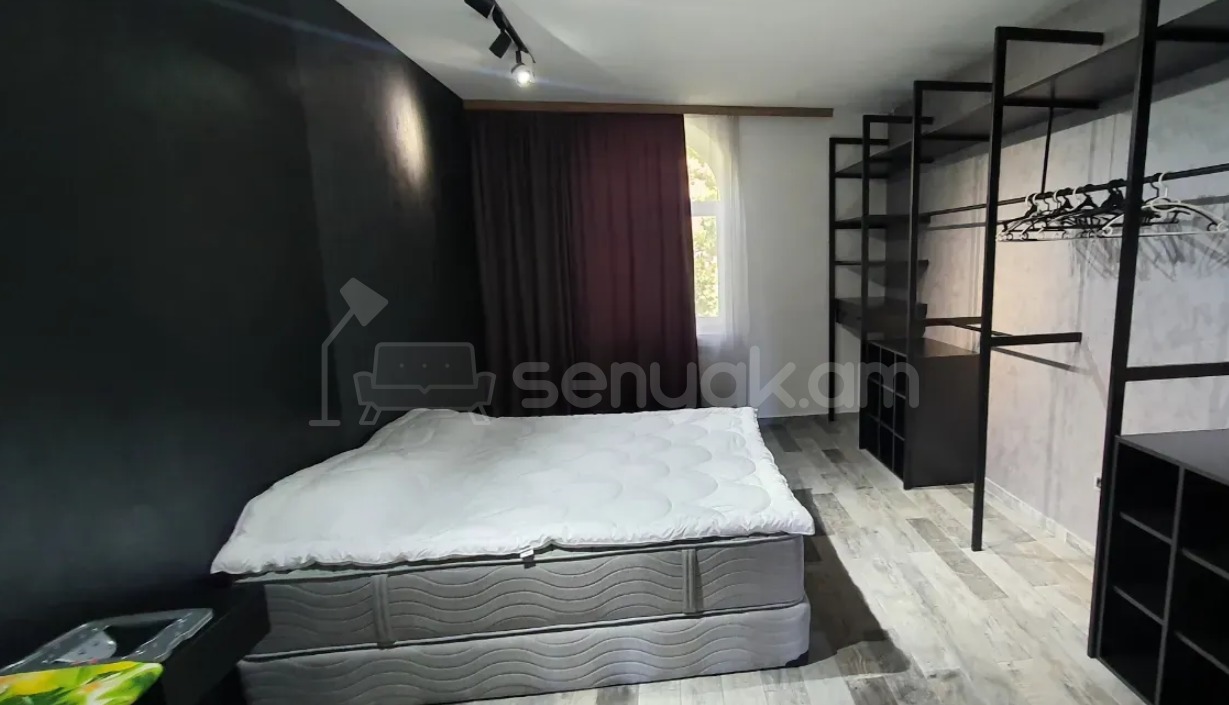 3 Սենյականոց Բնակարան Քարե Շենքում, 83քմ, 5/5 հարկ, Դիզայներական Վերանորոգված, Կահավորված, Արևկող