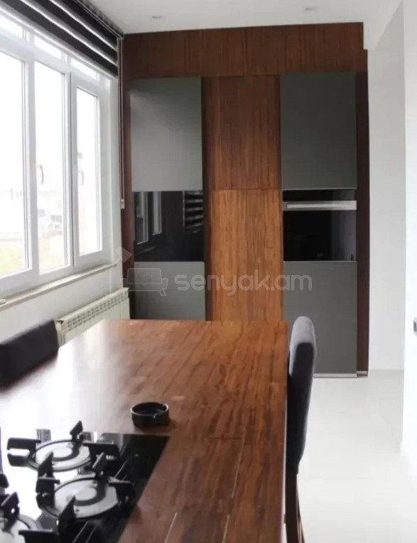 3 Սենյականոց Բնակարան Քարե Շենքում, 83քմ, 5/5 հարկ, Դիզայներական Վերանորոգված, Կահավորված, Արևկող