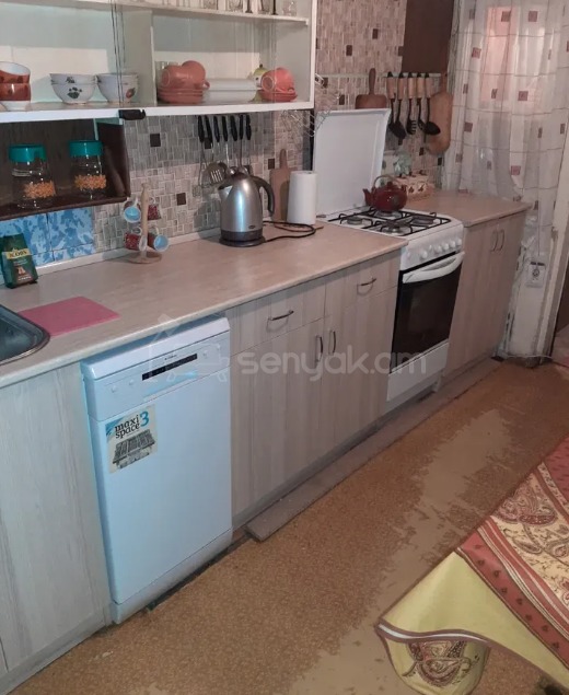 2 Սենյականոց Բնակարան Քարե Շենքում, 74քմ, 5/6 հարկ, Պետական Վիճակում