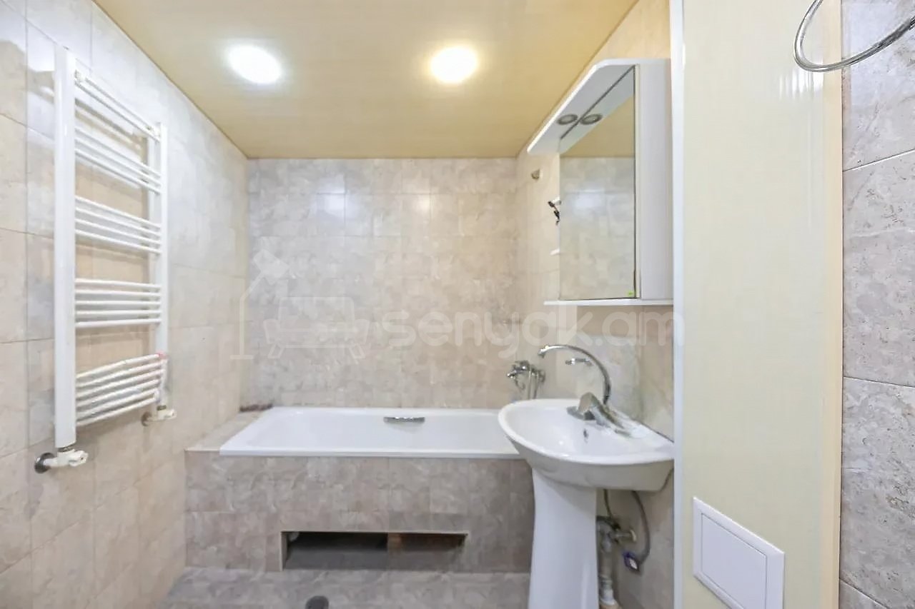 2 Սենյականոց Բնակարան, 65քմ, 8/9 հարկ, Կապիտալ Վերանորոգված