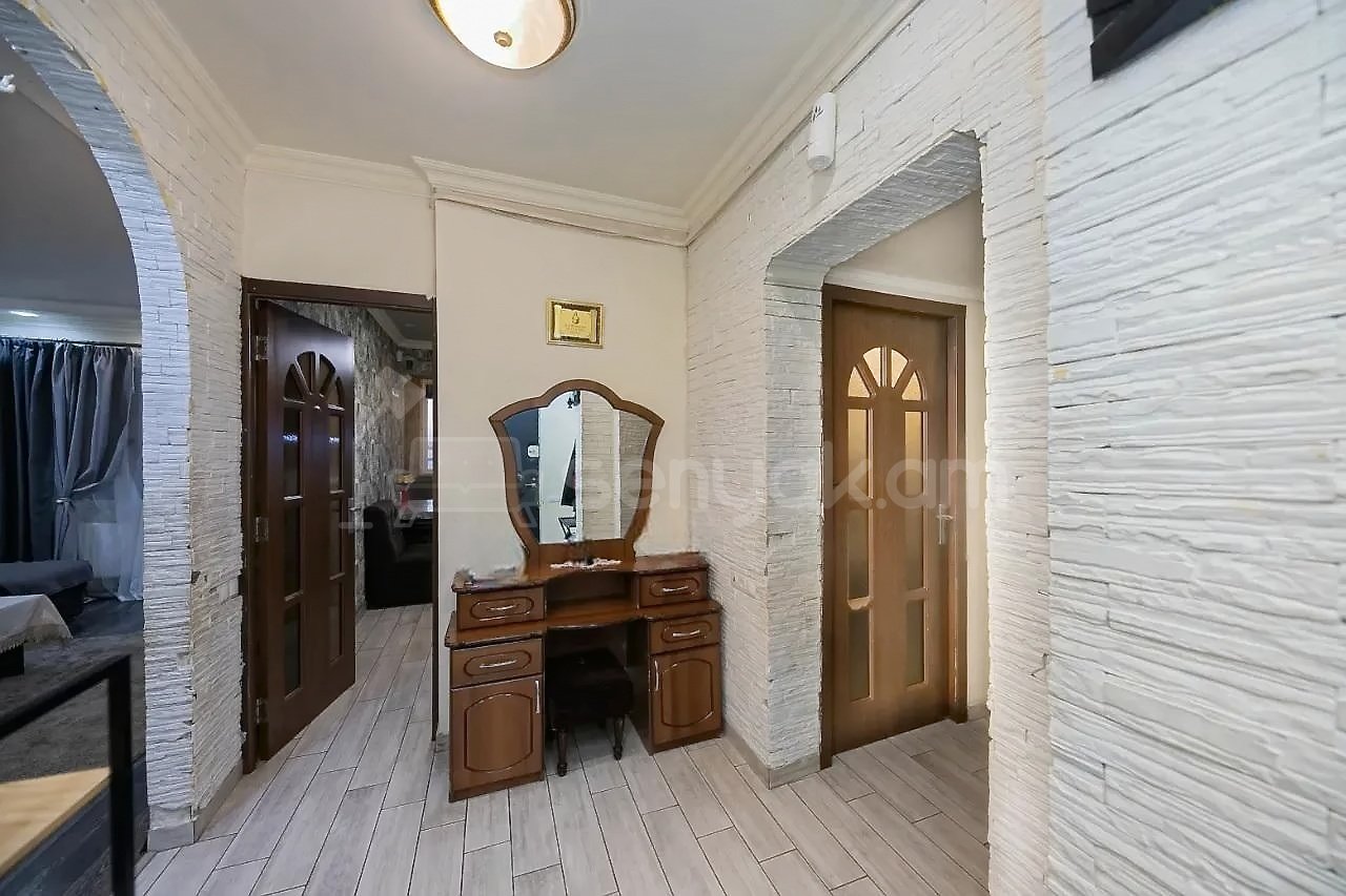 2 Սենյականոց Բնակարան, 65քմ, 8/9 հարկ, Կապիտալ Վերանորոգված