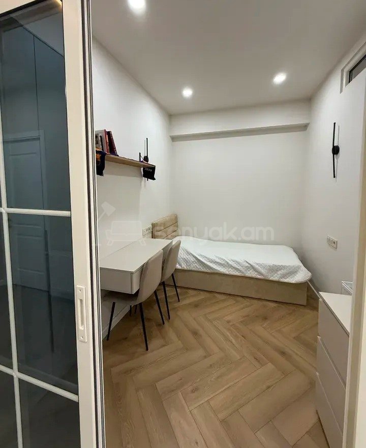 3 Սենյականոց Բնակարան Նորակառույցում, 67քմ, 3/15 հարկ, Դիզայներական Վերանորոգված