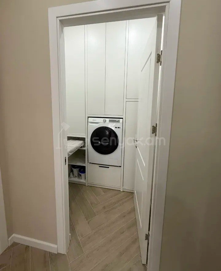 3 Սենյականոց Բնակարան Նորակառույցում, 67քմ, 3/15 հարկ, Դիզայներական Վերանորոգված