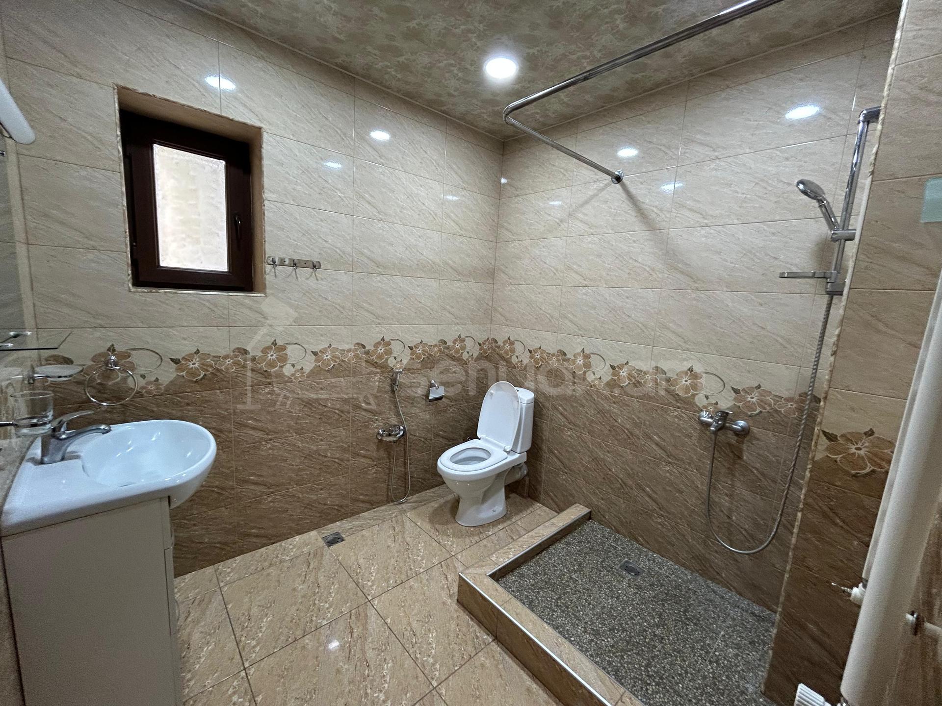 6 Սենյականոց Սեփական Տուն, 500քմ, Կապիտալ Վերանորոգված, Ավտոտնակով