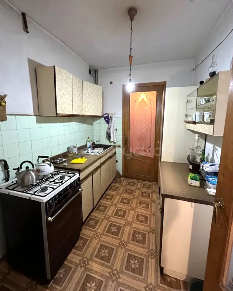 3 Սենյականոց Բնակարան, 72քմ, 6/9 հարկ, Պետական Վիճակում