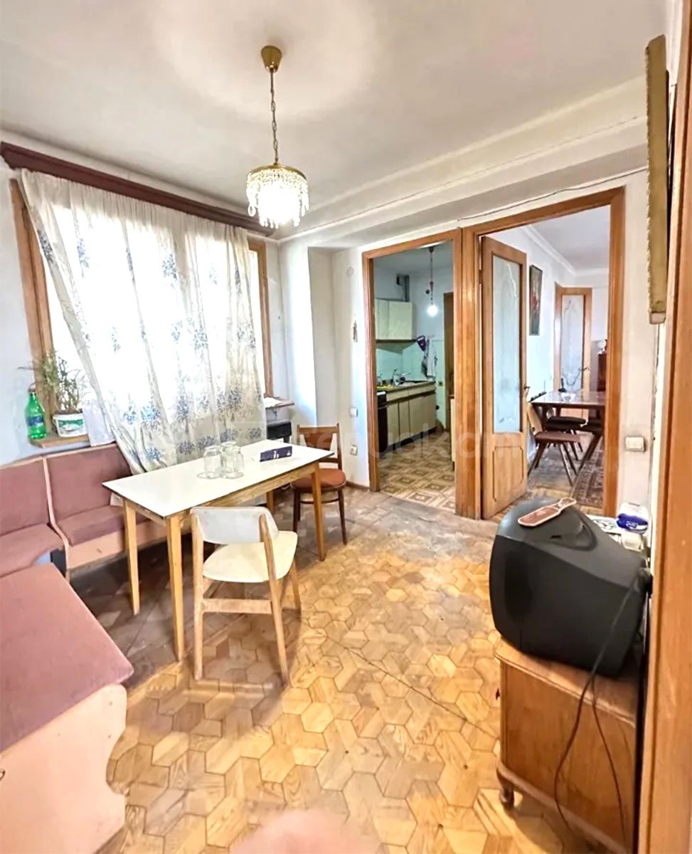 3 Սենյականոց Բնակարան, 72քմ, 6/9 հարկ, Պետական Վիճակում