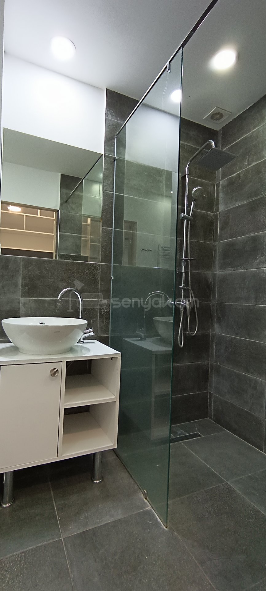 5 Սենյականոց Բնակարան Նորակառույցում, 120քմ, 5/9 հարկ, Դիզայներական Վերանորոգված, Կահավորված, Արևկող