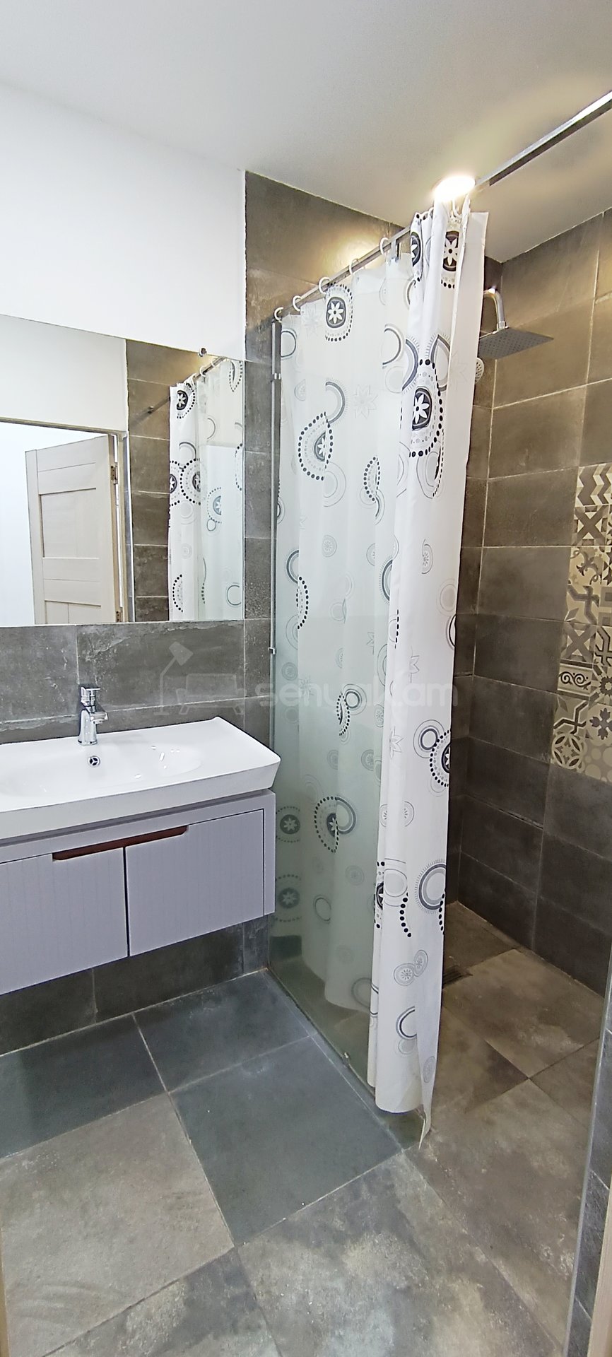 5 Սենյականոց Բնակարան Նորակառույցում, 120քմ, 5/9 հարկ, Դիզայներական Վերանորոգված, Կահավորված, Արևկող