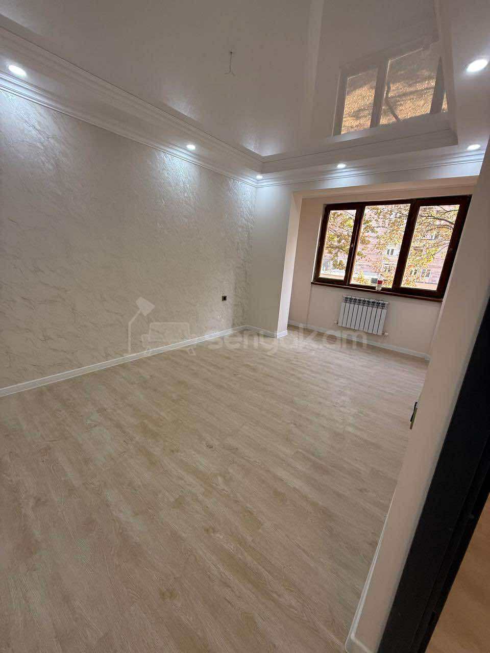 2 Սենյականոց Բնակարան, 41քմ, 2/9 հարկ, Կապիտալ Վերանորոգված