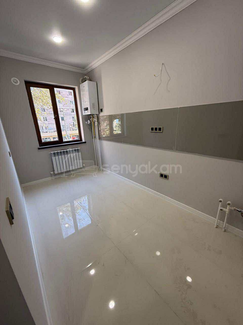 2 Սենյականոց Բնակարան, 41քմ, 2/9 հարկ, Կապիտալ Վերանորոգված