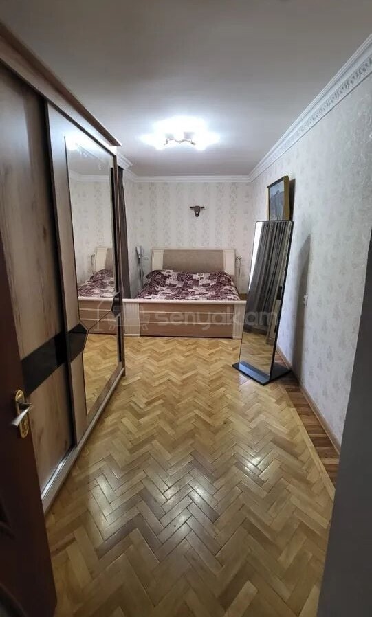 2 Սենյականոց Բնակարան Քարե Շենքում, 53քմ, 1/4 հարկ, Կապիտալ Վերանորոգված