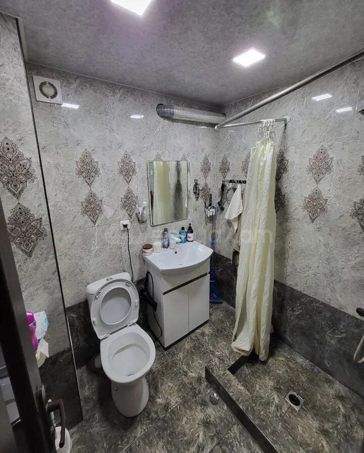 2 Սենյականոց Բնակարան Քարե Շենքում, 53քմ, 1/4 հարկ, Կապիտալ Վերանորոգված