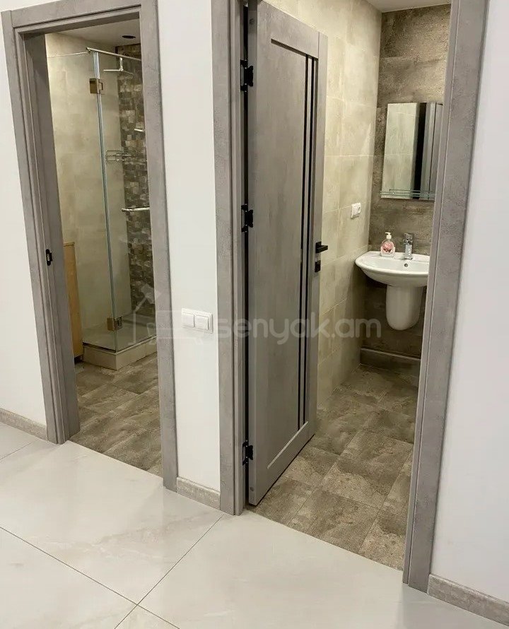 2 Սենյականոց Բնակարան Նորակառույցում, 68քմ, 11/20 հարկ, Կապիտալ Վերանորոգված