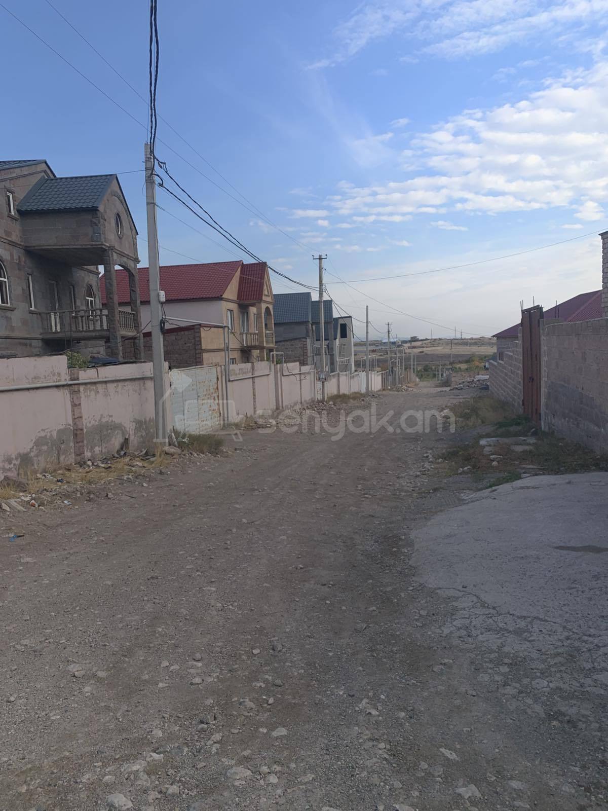 5 Սենյականոց Սեփական Տուն, 320քմ, Ավտոտնակով